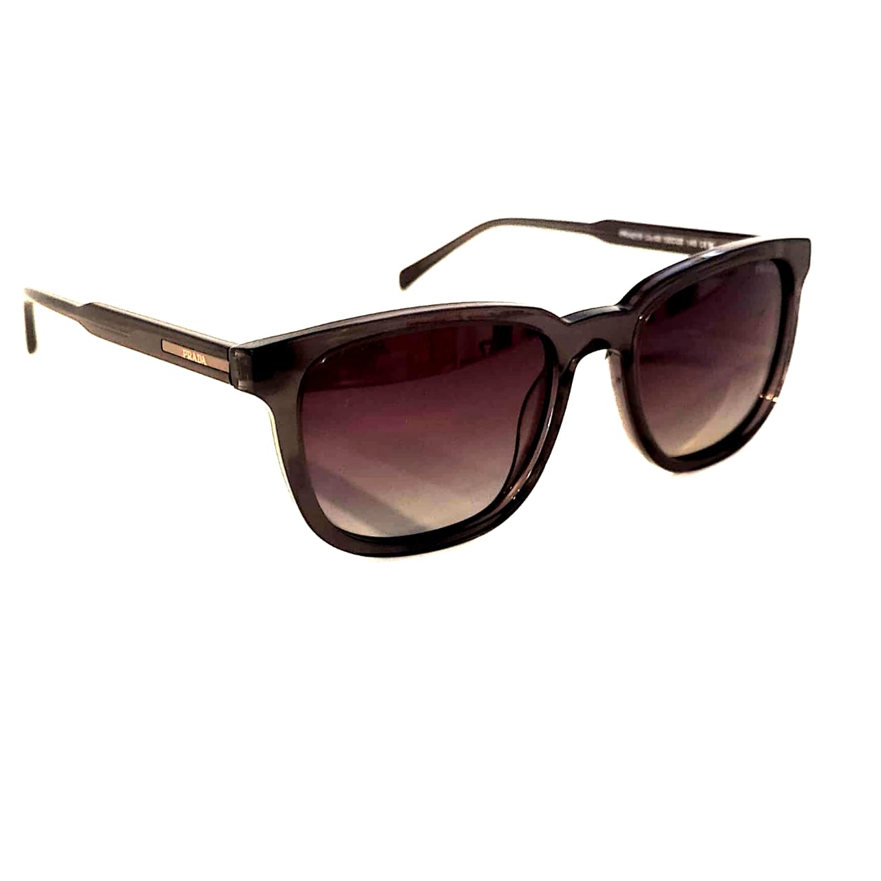 Eyeglass